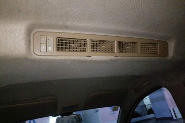 Used Wuling Hongguang V 2019 1.5L Standard Version China VI LAR Headliner