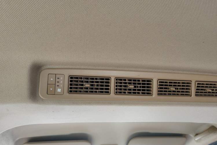 Used Wuling Hongguang V 2019 1.5L Enjoyment Version China VI LAR Headliner