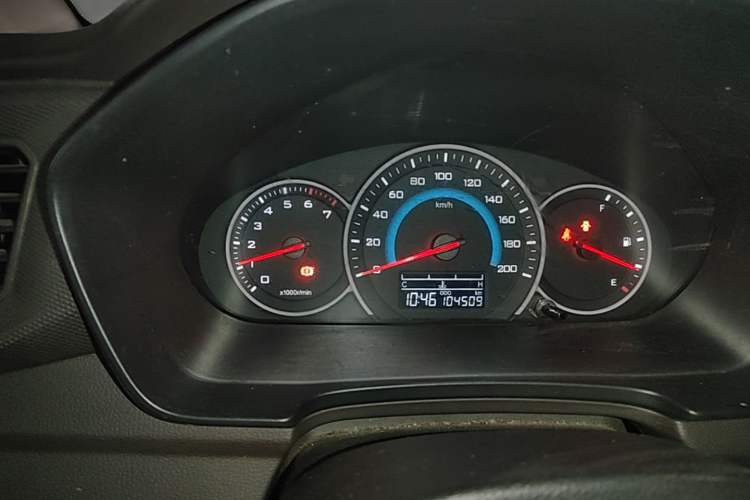 Used Wuling Hongguang V 2019 1.5L Enjoyment Version China VI LAR Instrument Cluster