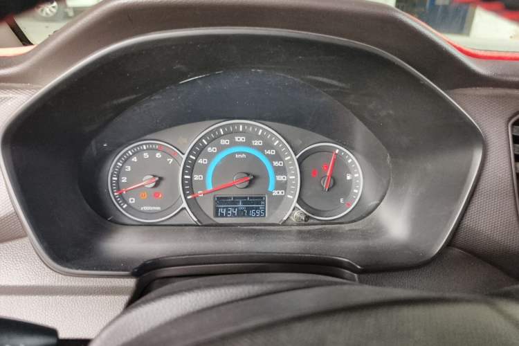 Used Wuling Hongguang V 2019 1.5L Standard Version China VI LAR Instrument Cluster