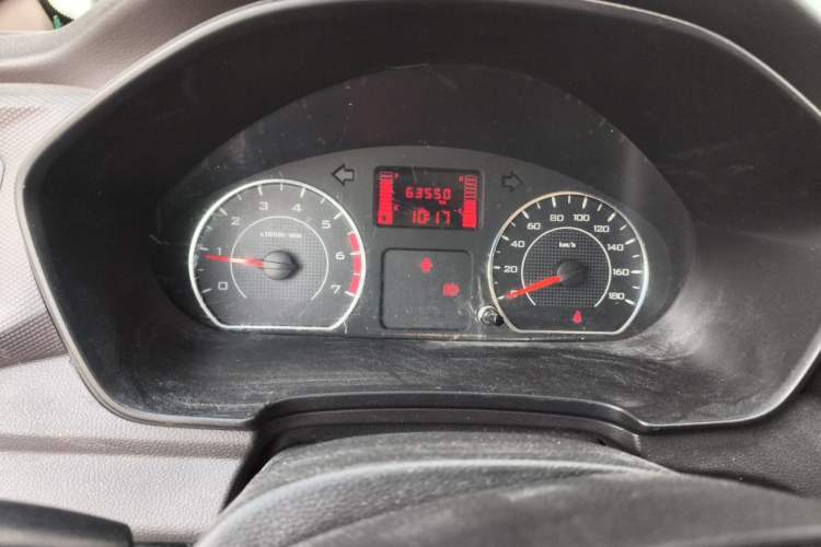 Used Wuling Hongguang V 2019 1.5L Base Version China VI LAR Instrument Cluster
