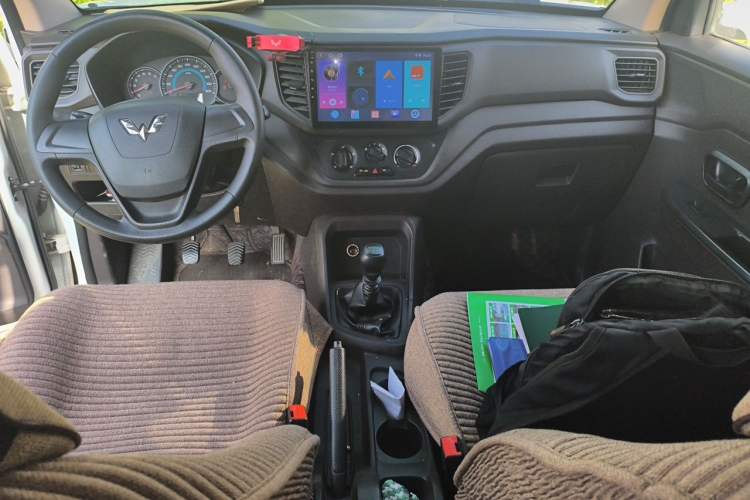 Used Wuling Hongguang V 2019 1.5L Enjoyment Version China VI LAR Interior 2