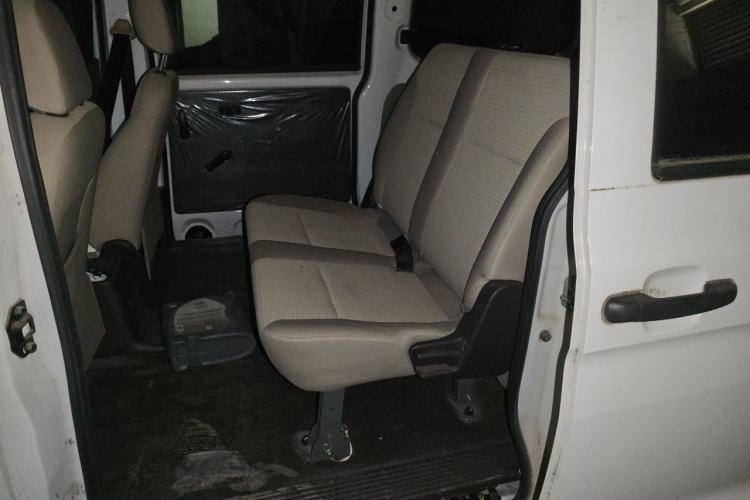 Used Wuling Hongguang V 2019 1.5L Jingqu Version China VI LAR Interior 4