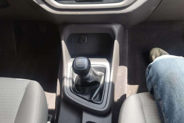 Used Wuling Hongguang V 2019 1.5L Jingqu Version China VI LAR Interior 7
