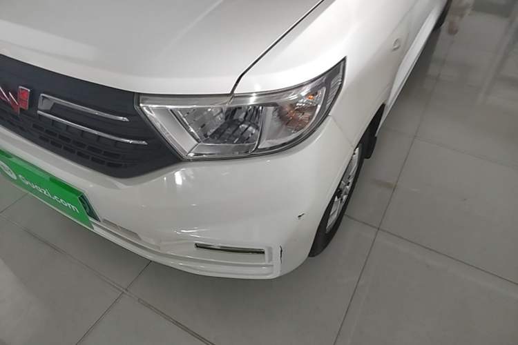 Used Wuling Hongguang V 2019 1.5L Enjoyment Version China VI LAR Left Front Headlight