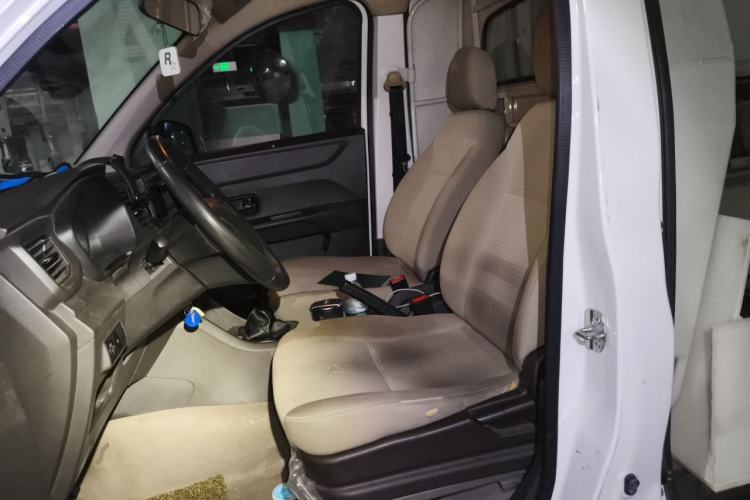 Used Wuling Hongguang V 2019 1.5L Jingqu Edition Sealed-Window Vehicle China VI LAR Left Front Seat