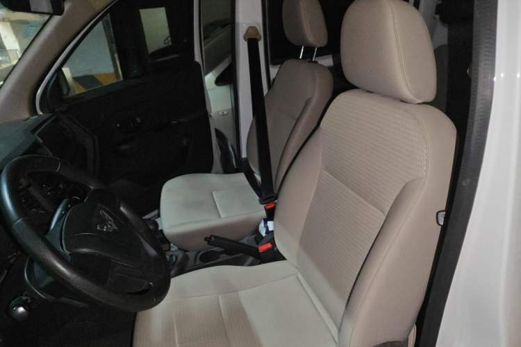 Used Wuling Hongguang V 2019 1.5L Jingqu Version China VI LAR Left Front Seat