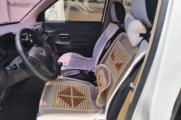 Used Wuling Hongguang V 2019 1.5L Enjoyment Version China VI LAR Left Front Seat