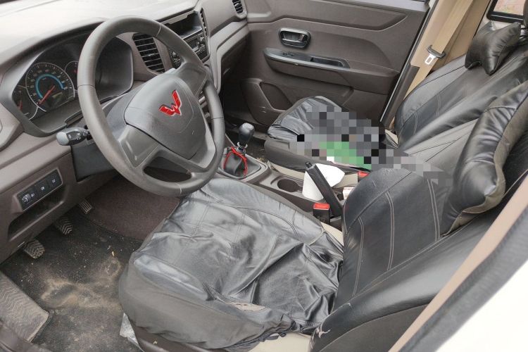 Used Wuling Hongguang V 2019 1.5L Enjoyment Version China VI LAR Left Front Seat