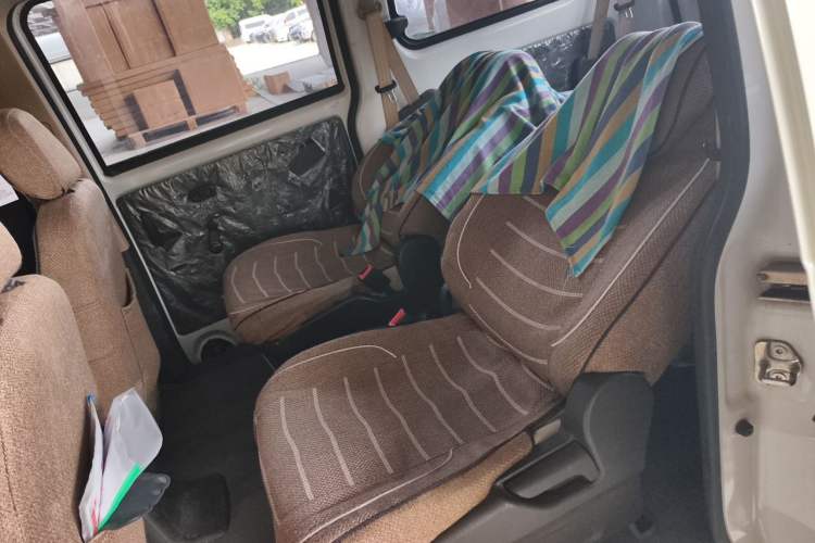 Used Wuling Hongguang V 2019 1.5L Standard Version China VI LAR Left Rear Seat