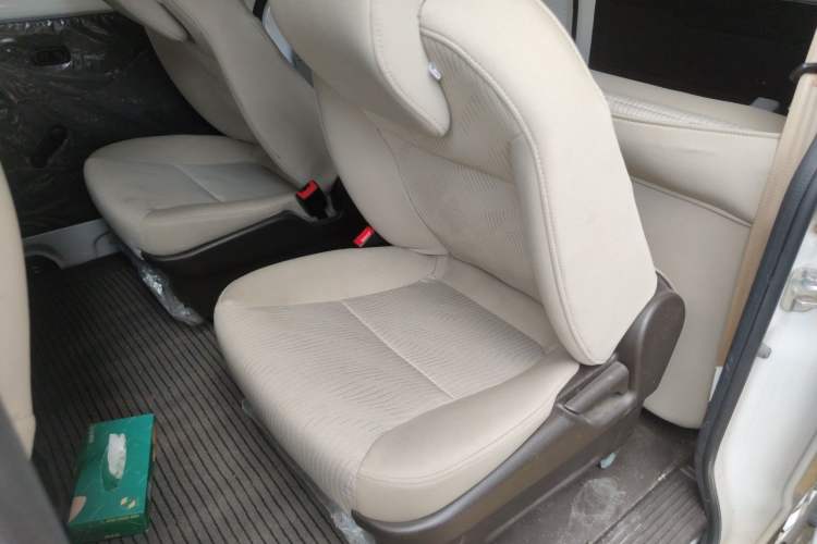Used Wuling Hongguang V 2019 1.5L Enjoyment Version China VI LAR Left Rear Seat