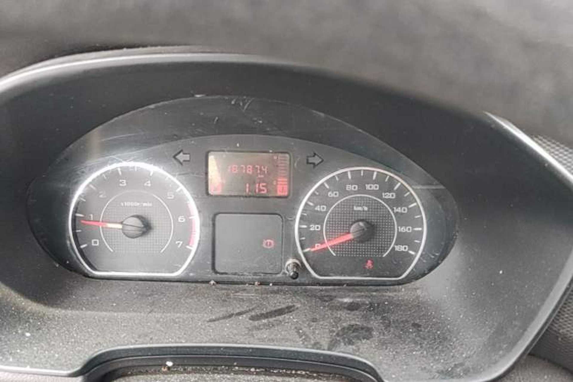 Used Wuling Hongguang V 2019 1.5L Base Version China VI LAR Odometer Close Up