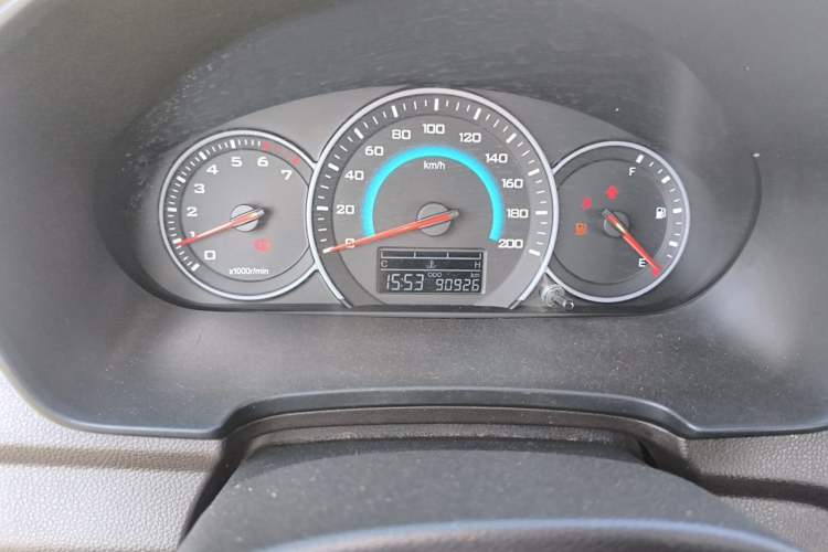 Used Wuling Hongguang V 2019 1.5L Enjoyment Version China VI LAR Odometer Close Up
