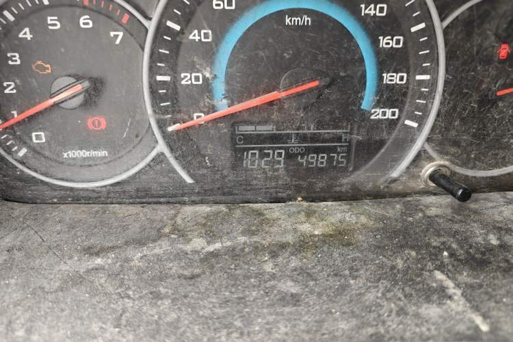 Used Wuling Hongguang V 2019 1.5L Base Version China VI LAR Odometer Close Up