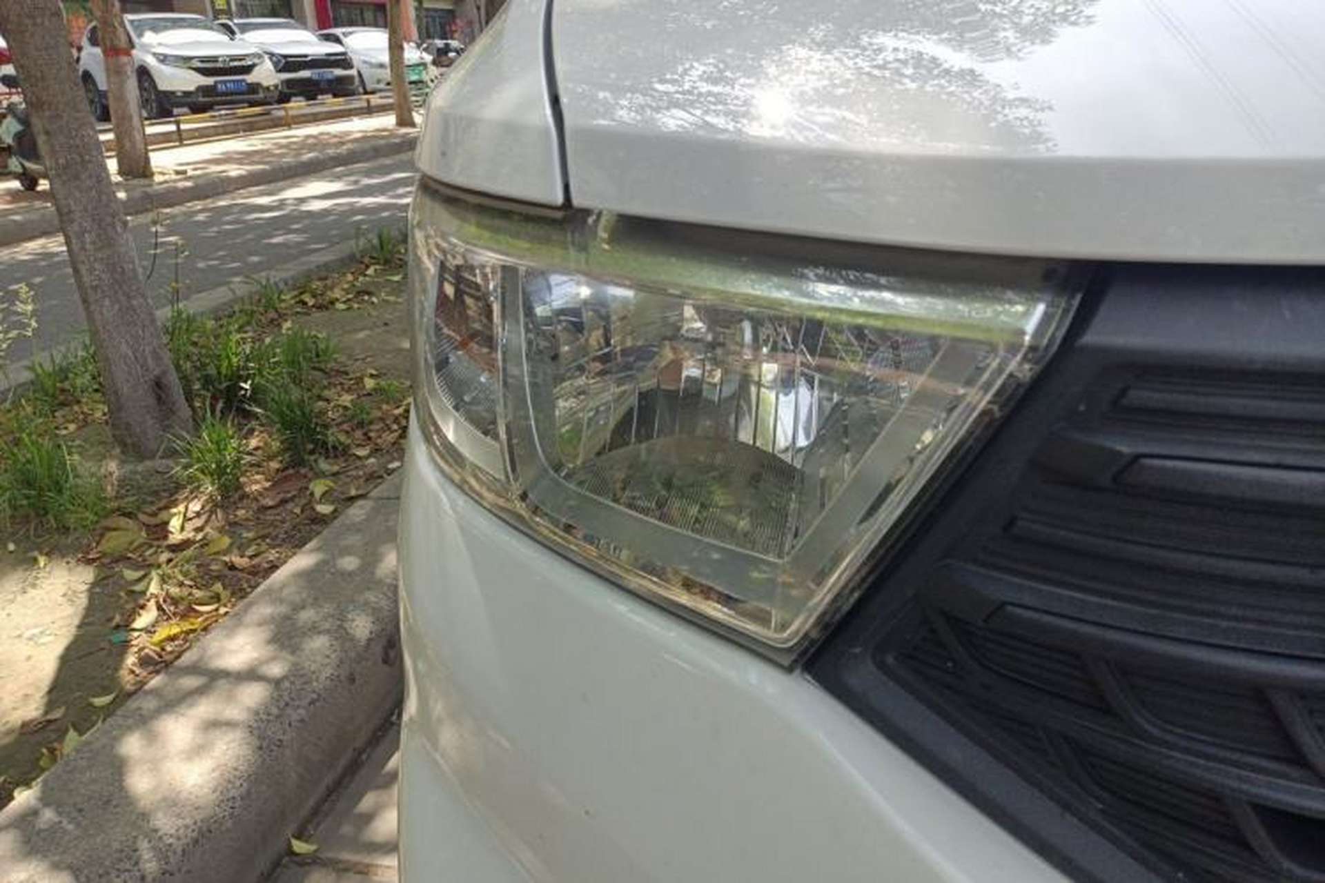 Used Wuling Hongguang V 2019 1.5L Jingqu Version China VI LAR Right Front Headlight