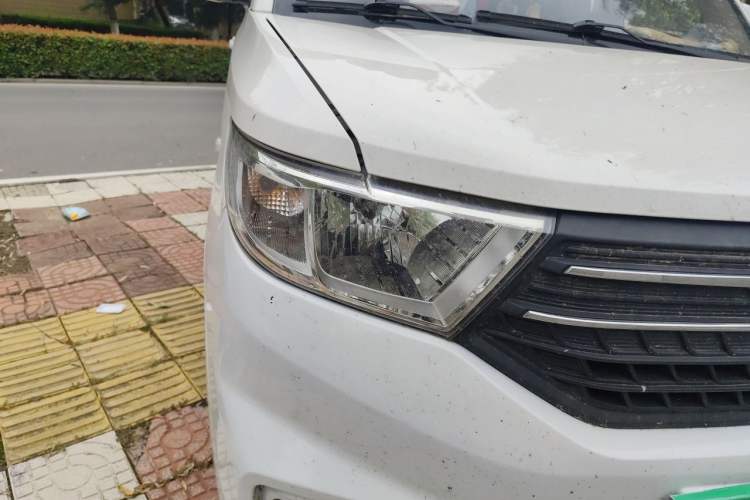 Used Wuling Hongguang V 2019 1.5L Enjoyment Version China VI LAR Right Front Headlight