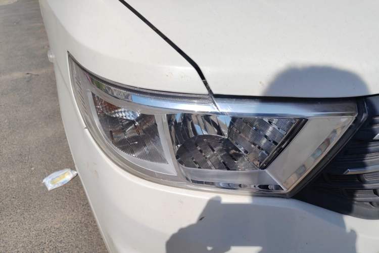 Used Wuling Hongguang V 2019 1.5L Enjoyment Version China VI LAR Right Front Headlight