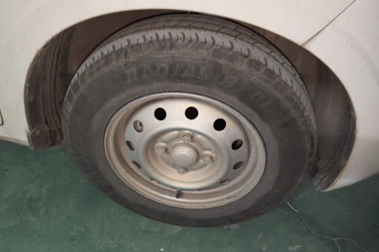 Used Wuling Hongguang V 2019 1.5L Base Window-Sealed Vehicle China VI LAR Right Front Wheel Hub