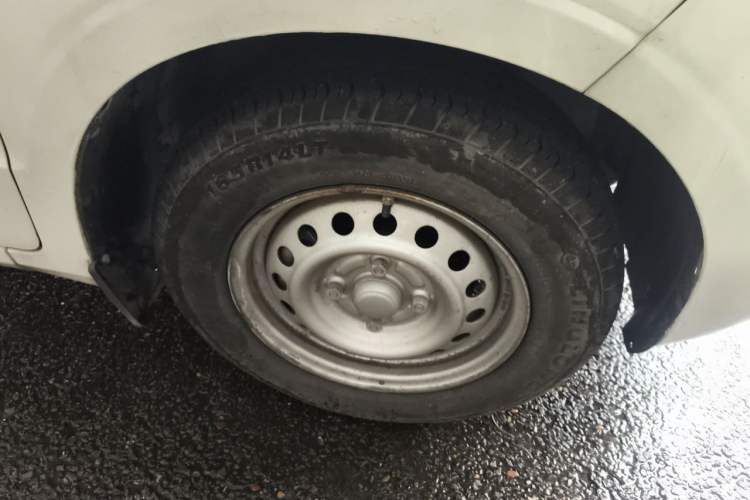 Used Wuling Hongguang V 2019 1.5L Jingqu Version China VI LAR Right Front Wheel Hub