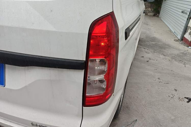 Used Wuling Hongguang V 2019 1.5L Jingqu Version China VI LAR Right Rear Taillight