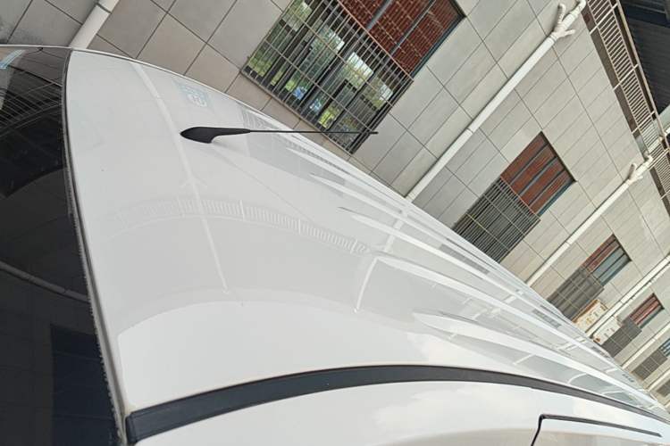 Used Wuling Hongguang V 2019 1.5L Jingqu Edition Sealed-Window Vehicle China VI LAR Roof