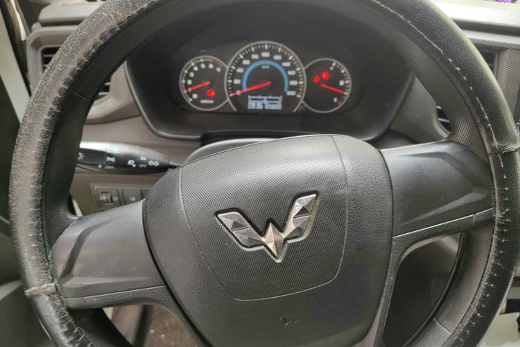 Used Wuling Hongguang V 2019 1.5L Enjoyment Version China VI LAR Steering Wheel