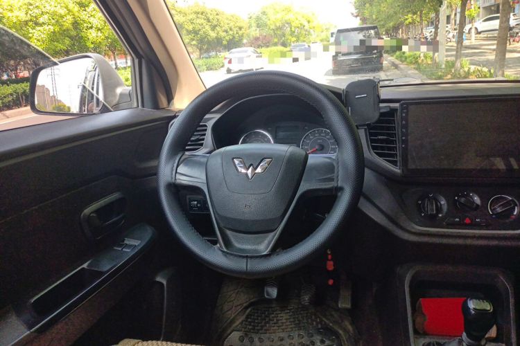 Used Wuling Hongguang V 2019 1.5L Jingqu Version China VI LAR Steering Wheel