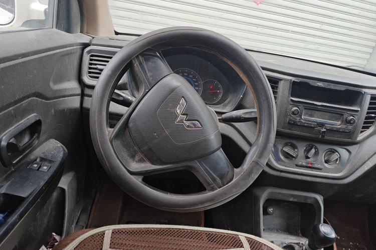 Used Wuling Hongguang V 2019 1.5L Base Version China VI LAR Steering Wheel
