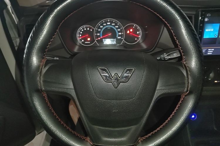 Used Wuling Hongguang V 2019 1.5L Enjoyment Version China VI LAR Steering Wheel