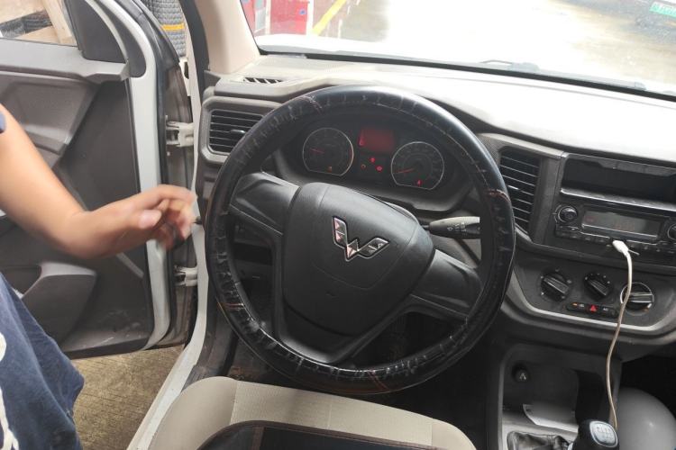 Used Wuling Hongguang V 2019 1.5L Jingqu Version China VI LAR Steering Wheel
