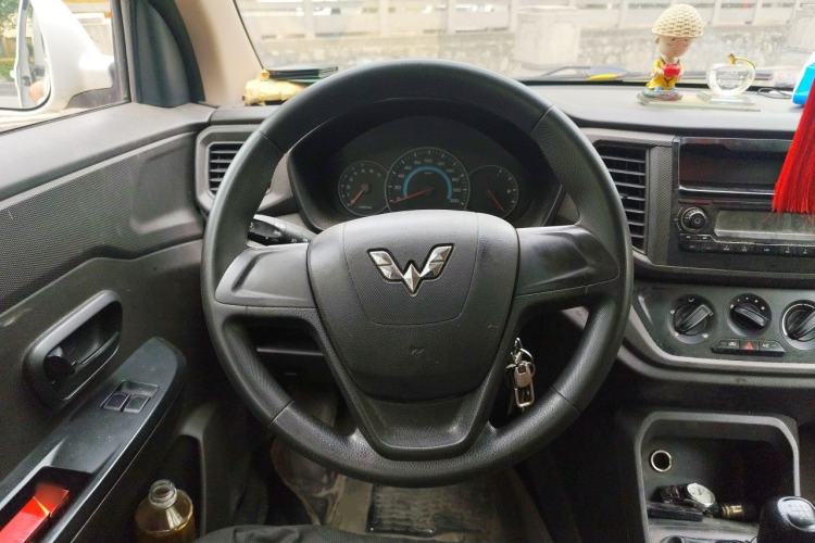Used Wuling Hongguang V 2019 1.5L Enjoyment Version China VI LAR Steering Wheel