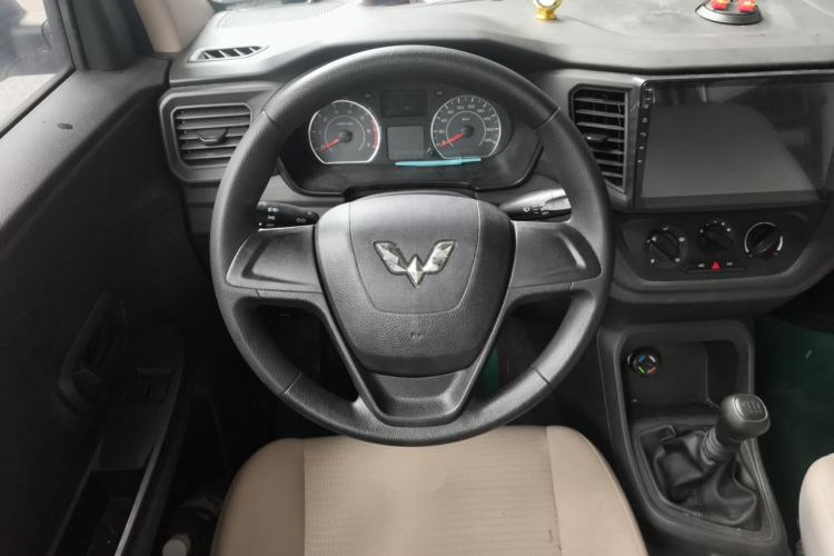 Used Wuling Hongguang V 2019 1.5L Jingqu Version China VI LAR Steering Wheel