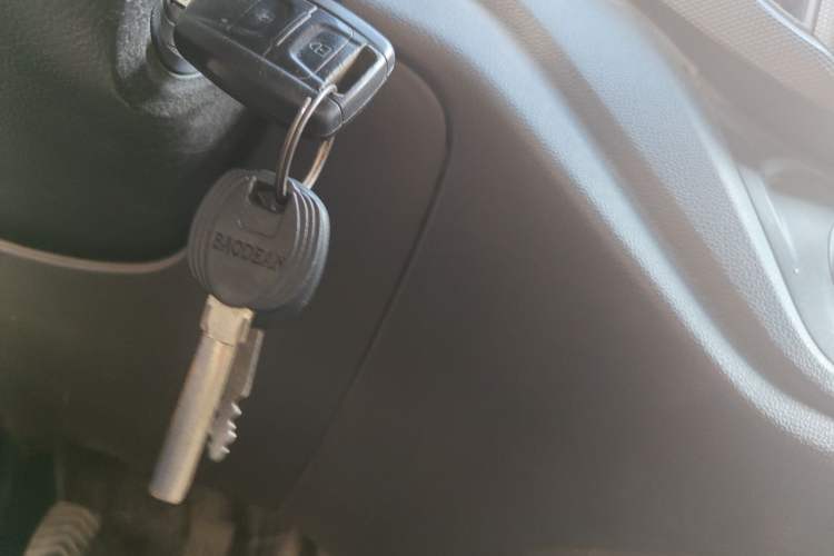 Used Wuling Hongguang V 2019 1.5L Jingqu Version China VI LAR Vehicle Key