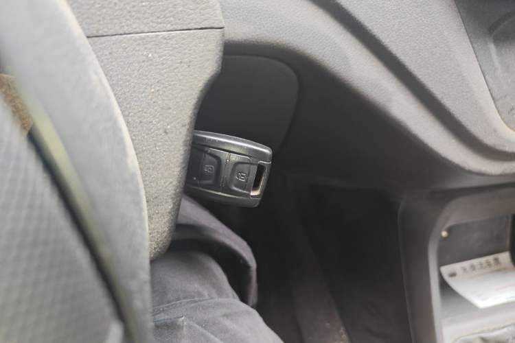 Used Wuling Hongguang V 2019 1.5L Jingqu Version China VI LAR Vehicle Key