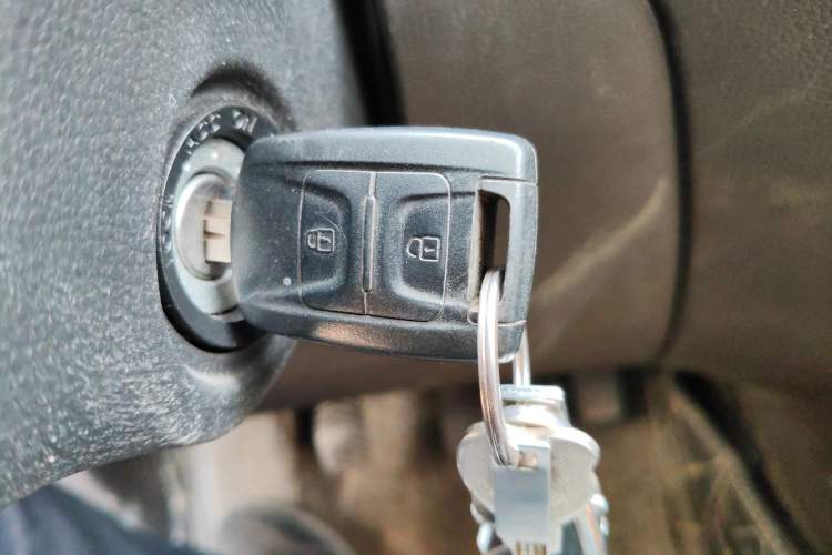 Used Wuling Hongguang V 2019 1.5L Jingqu Version China VI LAR Vehicle Key
