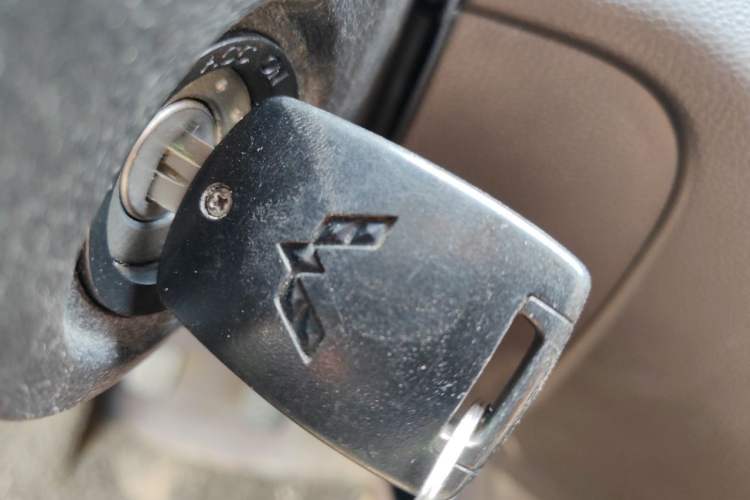 Used Wuling Hongguang V 2019 1.5L Enjoyment Version China VI LAR Vehicle Key