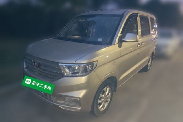 Used Wuling Hongguang V 2019 1.5L Enjoyment Version China VI LAR