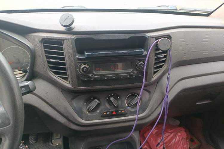 Used Wuling Hongguang V 2019 1.5L Base Version China VI LAR Audio And AC Panel