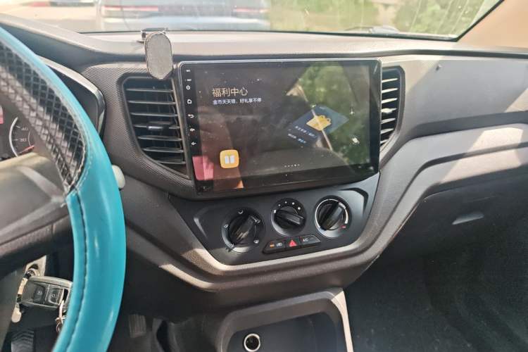 Used Wuling Hongguang V 2019 1.5L Jingqu Version China VI LAR Audio And AC Panel