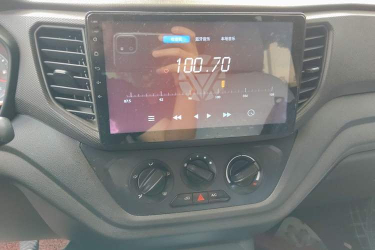 Used Wuling Hongguang V 2019 1.5L Enjoyment Version China VI LAR Audio And AC Panel