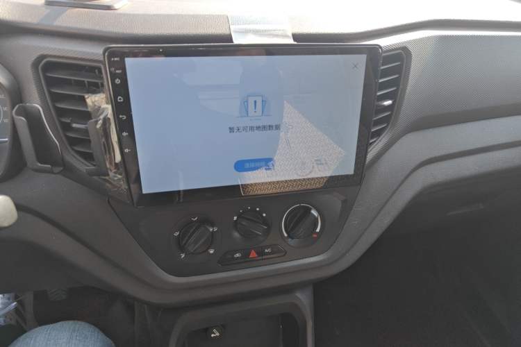 Used Wuling Hongguang V 2019 1.5L Jingqu Edition Sealed-Window Vehicle China VI LAR Audio And AC Panel