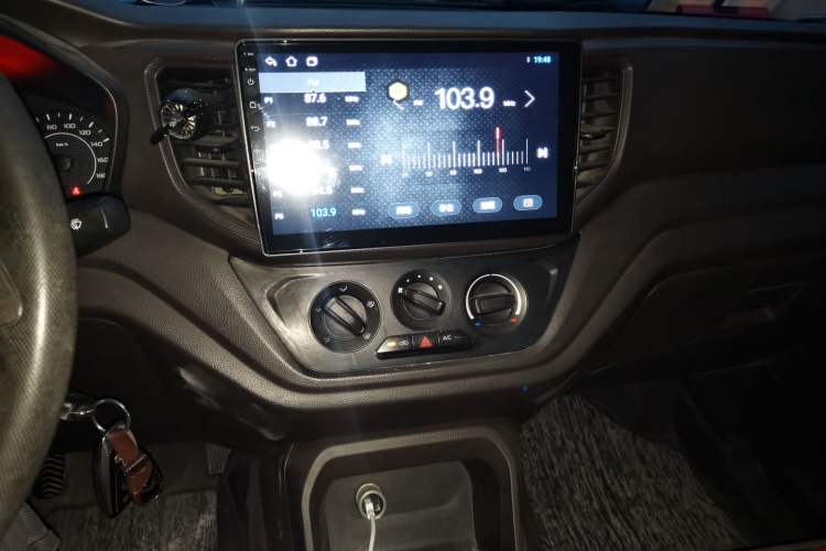 Used Wuling Hongguang V 2019 1.5L Standard Version China VI LAR Audio And AC Panel