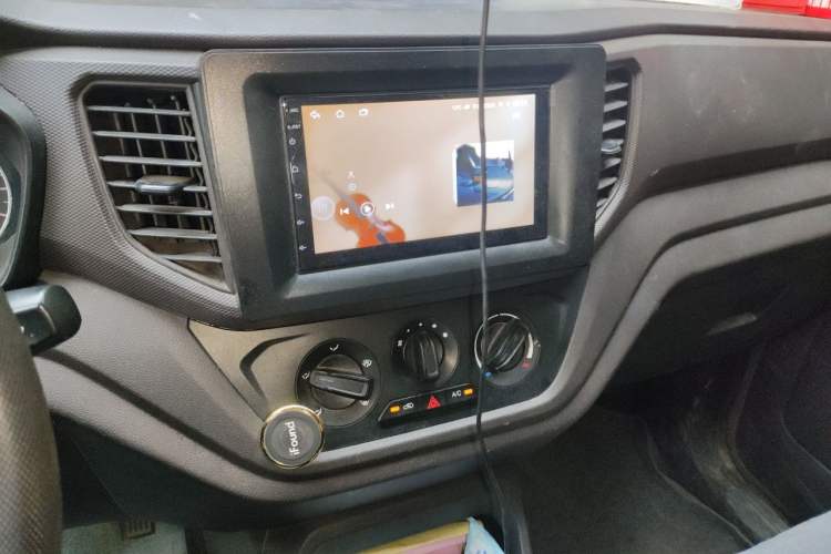 Used Wuling Hongguang V 2019 1.5L Jingqu Version China VI LAR Audio And AC Panel