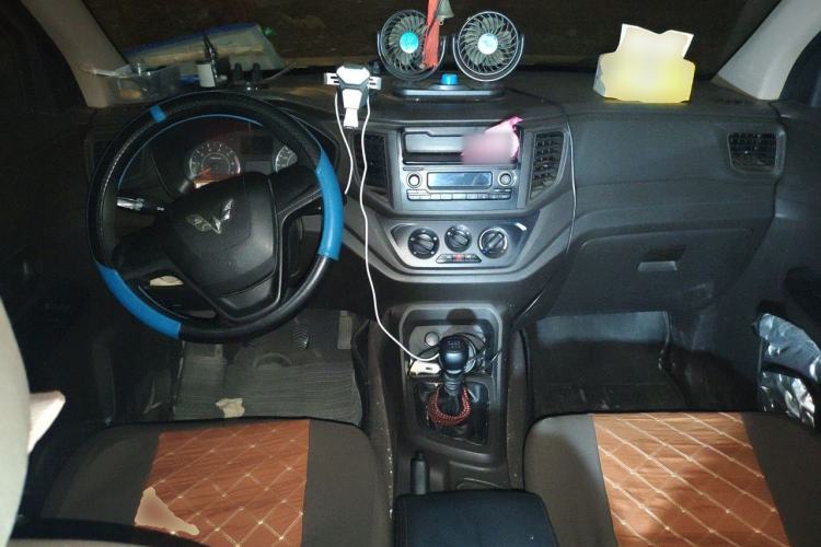 Used Wuling Hongguang V 2019 1.5L Base Version China VI LAR Center Console