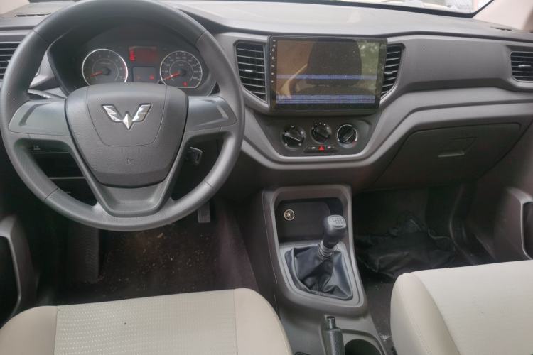 Used Wuling Hongguang V 2019 1.5L Jingqu Version China VI LAR Center Console