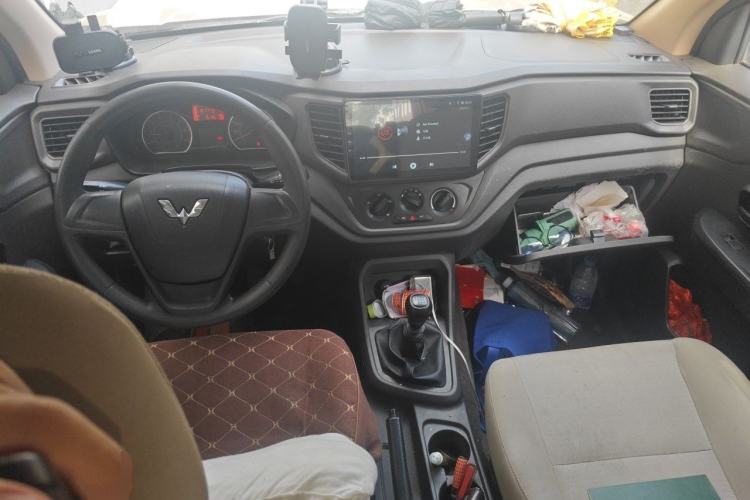 Used Wuling Hongguang V 2019 1.5L Jingqu Version China VI LAR Center Console