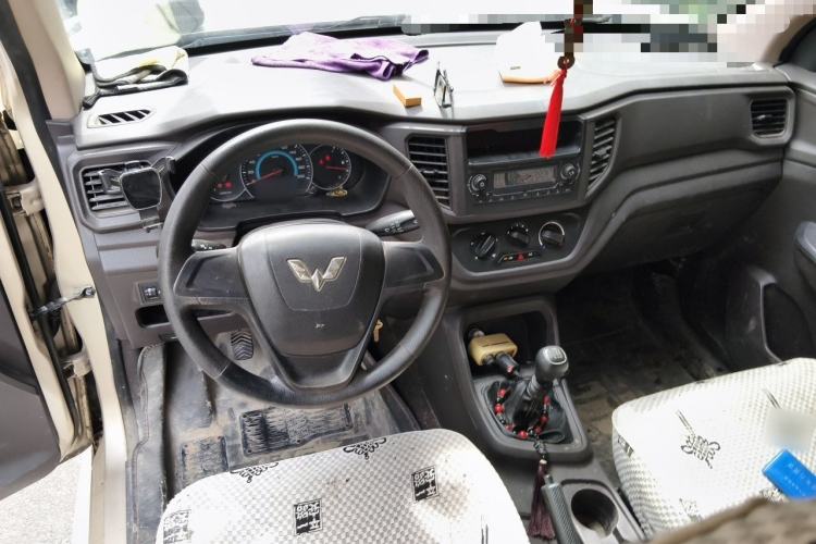 Used Wuling Hongguang V 2019 1.5L Enjoyment Version China VI LAR Center Console