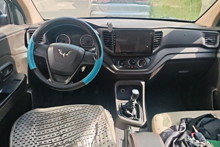 Used Wuling Hongguang V 2019 1.5L Jingqu Version China VI LAR Center Console