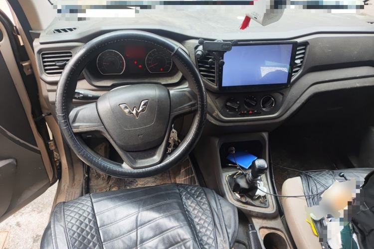 Used Wuling Hongguang V 2019 1.5L Jingqu Version China VI LAR Center Console