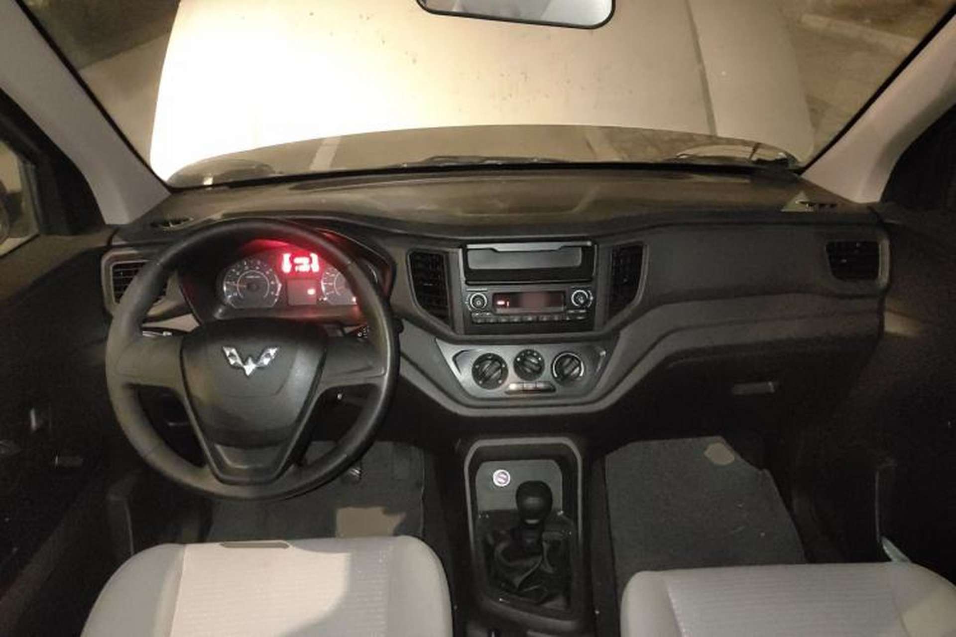 Used Wuling Hongguang V 2019 1.5L Jingqu Version China VI LAR Center Console